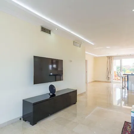 Malagasuite Solarium & Pool Apartment Marbella