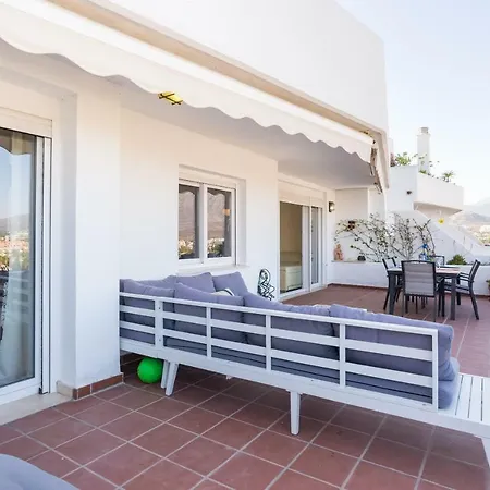 Malagasuite Solarium & Pool