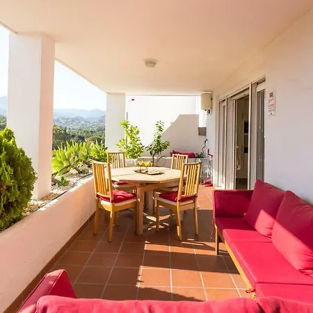 Malagasuite Solarium & Pool Apartment *